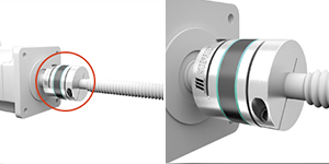 ステッピングモータ：ステッピングモータとボールねじの連結に高減衰性能ステップフレックスカップリング。